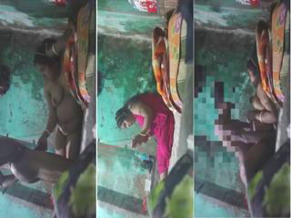 Horny Desi Bhabhi Handjob and Fucking