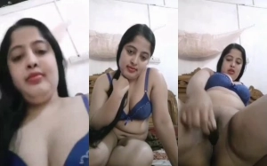 Horny Desi Bhabhi Masturbating
